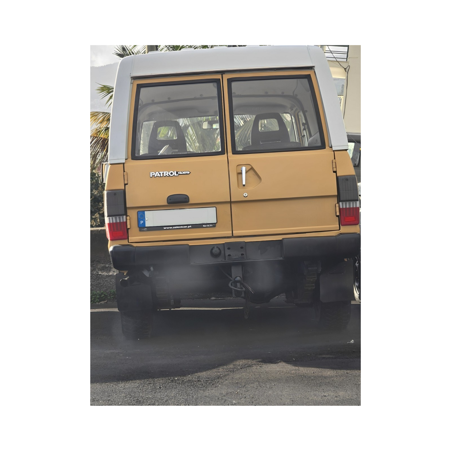 Nissan Patrol 260 - Farolins Traseiros